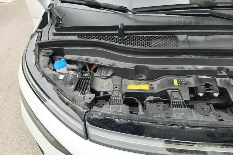 Used XPeng X9 2026 Model—Range-Extended Version 1602 Ultra Engine Bay Right