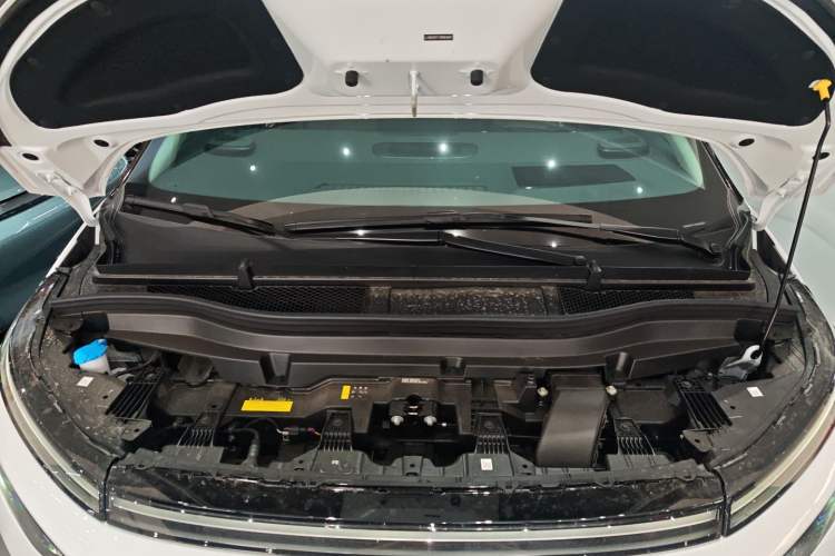 Used XPeng X9 2026 Model—Range-Extended Version 1602 Ultra Engine Bay