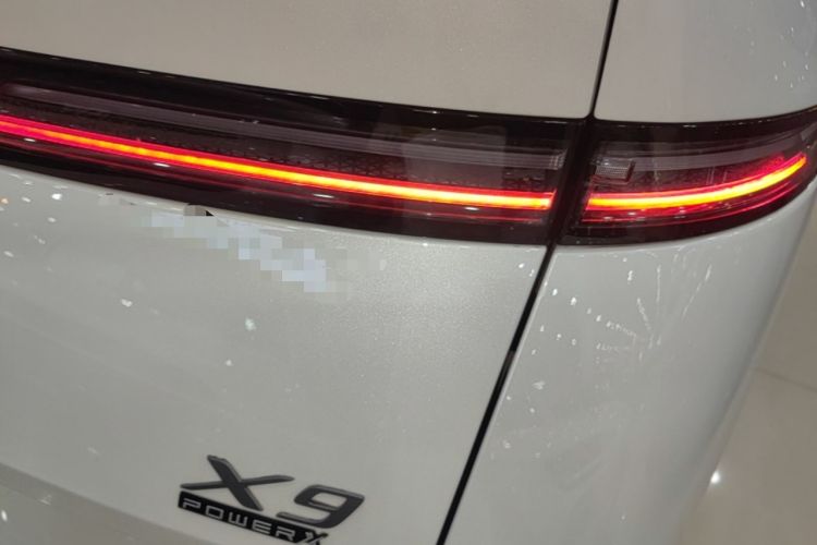 Used XPeng X9 2026 Model—Range-Extended Version 1602 Ultra Exterior 3
