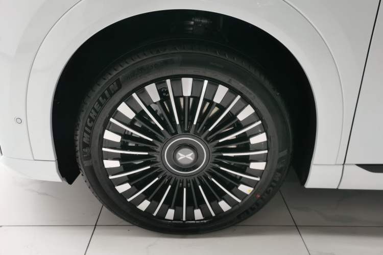 Used XPeng X9 2026 Model—Range-Extended Version 1602 Ultra Exterior 4