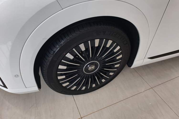 Used XPeng X9 2026 Model—Range-Extended Version 1602 Ultra Exterior 4