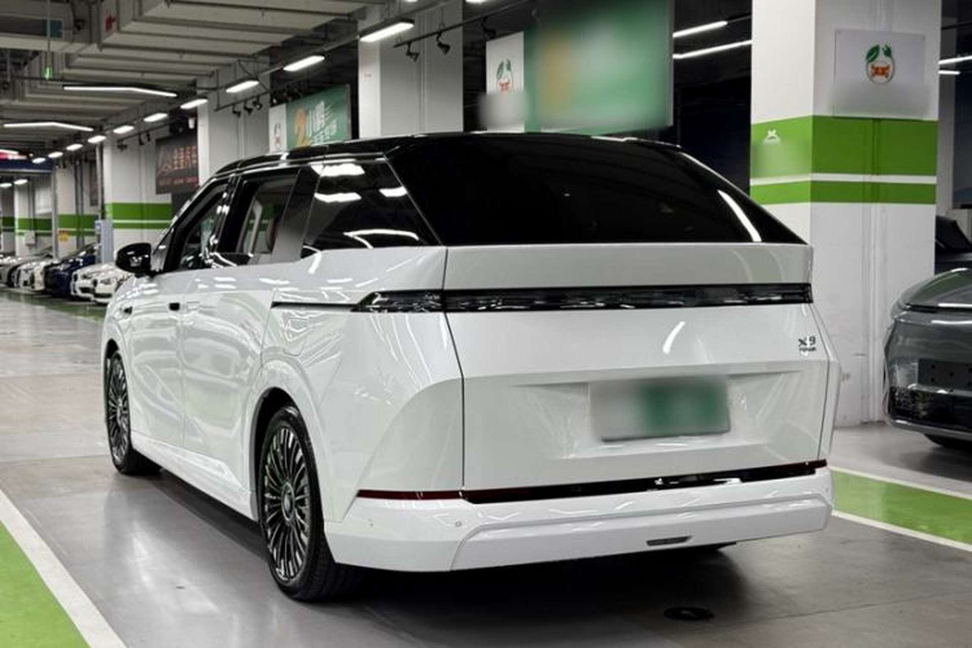 Used XPeng X9 2026 Model—Range-Extended Version 1602 Ultra Exterior 4