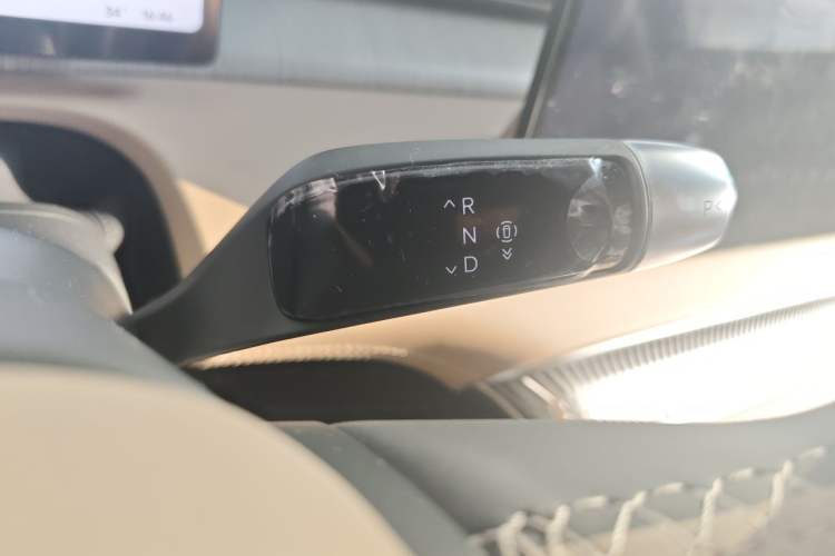 Used XPeng X9 2026 Model Pure Electric 665 Max Gear Lever