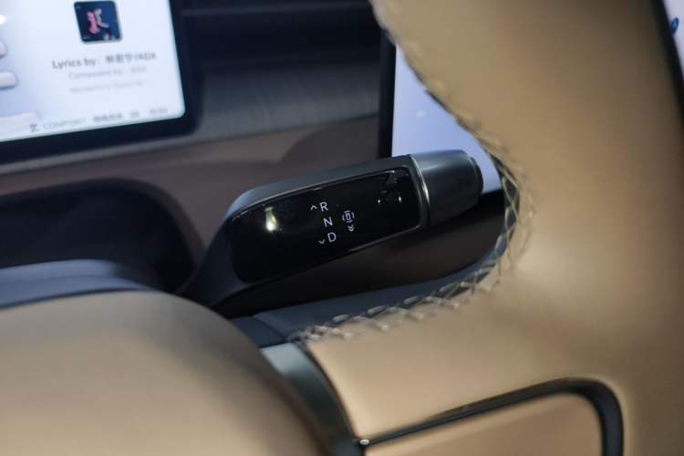 Used XPeng X9 2026 Model—Range-Extended Version 1602 Ultra Gear Lever