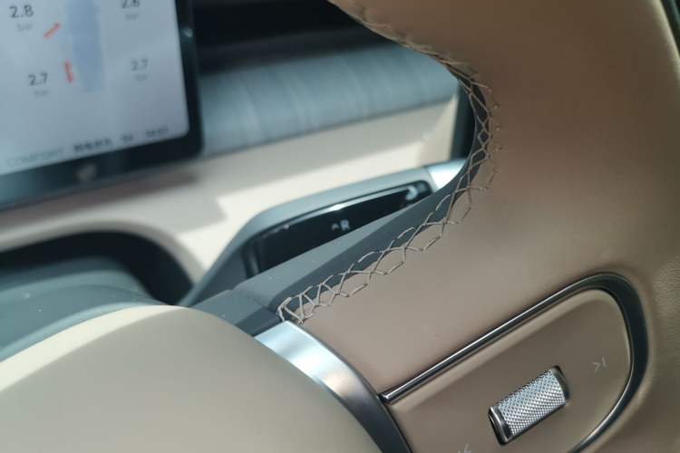 Used XPeng X9 2026 Model—Range-Extended Version 1602 Ultra Gear Lever