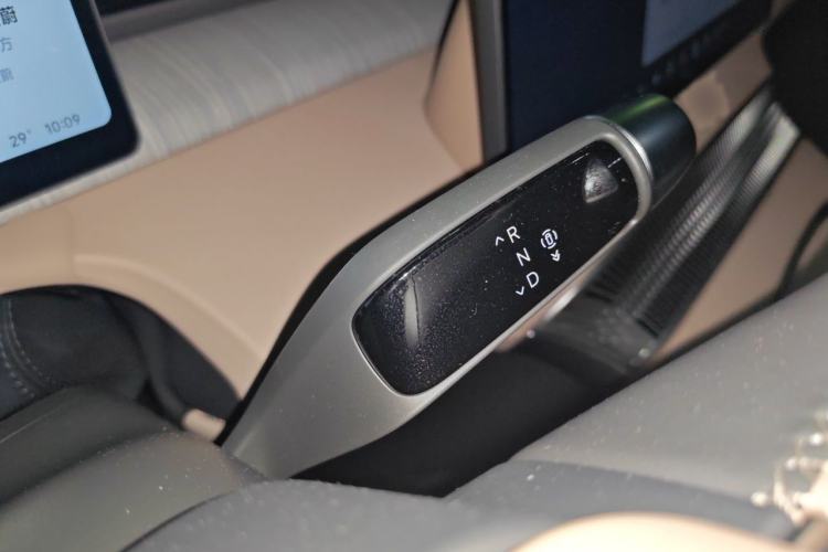 Used XPeng X9 2026 Model—Range-Extended Version 1602 Ultra Gear Lever