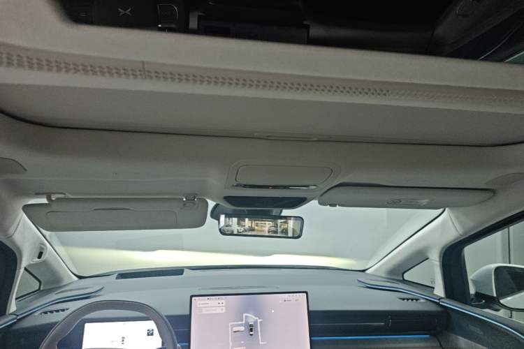 Used XPeng X9 2026 Model—Range-Extended Version 1602 Ultra Headliner