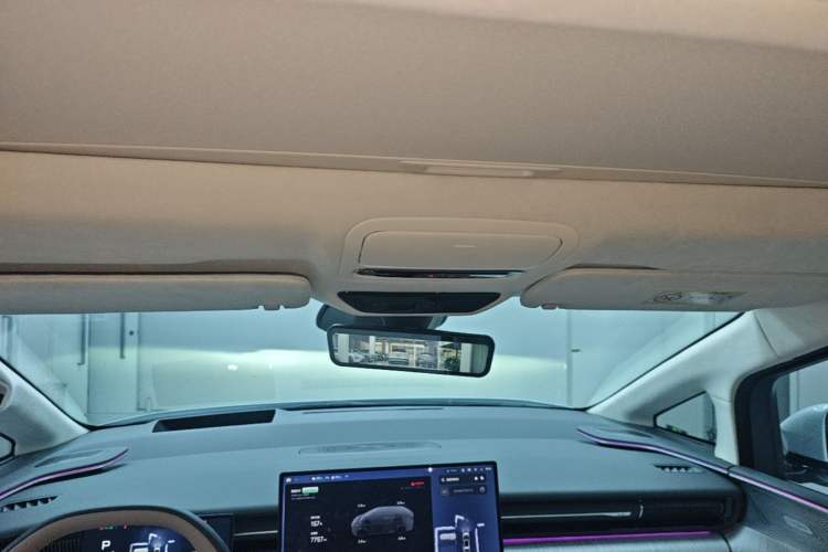 Used XPeng X9 2026 Model—Range-Extended Version 1602 Ultra Headliner