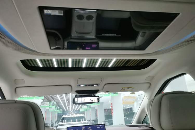 Used XPeng X9 2026 Model—Range-Extended Version 1602 Ultra Headliner
