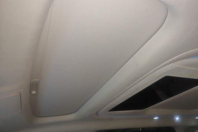 Used XPeng X9 2026 Model—Range-Extended Version 1602 Max Headliner