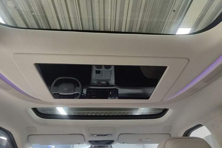 Used XPeng X9 2026 Model—Range-Extended Version 1602 Max Headliner