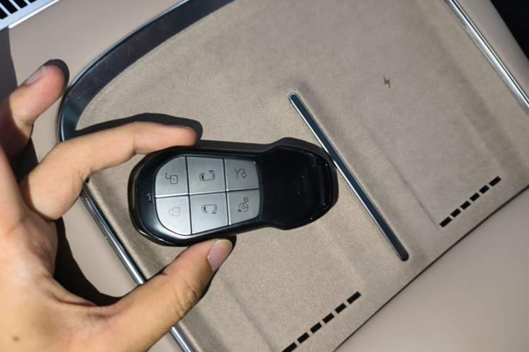 Used XPeng X9 2026 Model—Range-Extended Version 1602 Ultra Interior 1