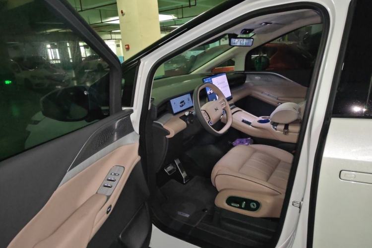 Used XPeng X9 2026 Model—Range-Extended Version 1602 Ultra Interior 3