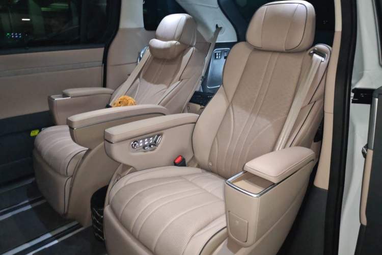 Used XPeng X9 2026 Model—Range-Extended Version 1602 Ultra Interior 4