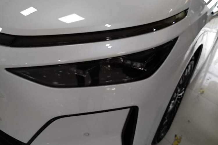 Used XPeng X9 2026 Model—Range-Extended Version 1602 Ultra Left Front Headlight