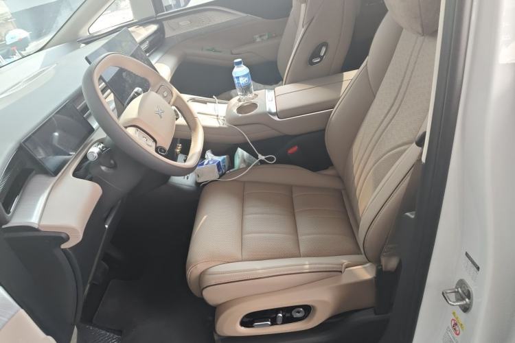 Used XPeng X9 2026 Model Pure Electric 665 Max Left Front Seat