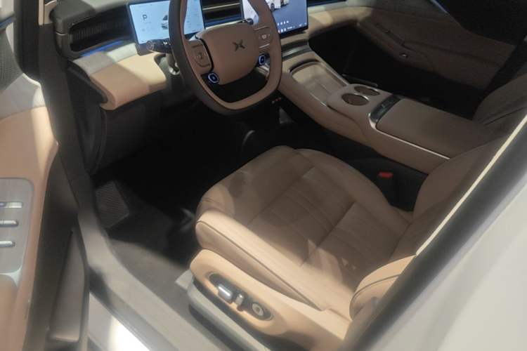 Used XPeng X9 2026 Model—Range-Extended Version 1602 Max Left Front Seat