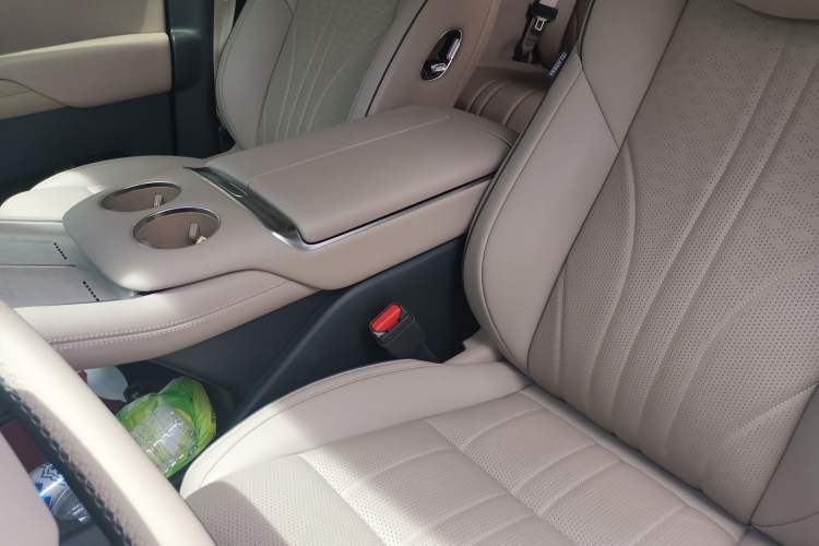 Used XPeng X9 2026 Model—Range-Extended Version 1602 Ultra Left Front Seat