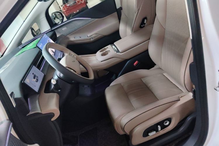 Used XPeng X9 2026 Model—Range-Extended Version 1602 Ultra Left Front Seat