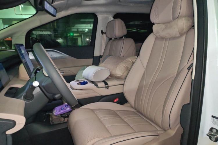 Used XPeng X9 2026 Model—Range-Extended Version 1602 Ultra Left Front Seat