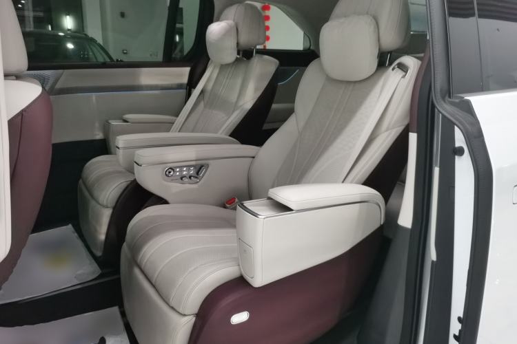 Used XPeng X9 2026 Model—Range-Extended Version 1602 Ultra Left Rear Seat