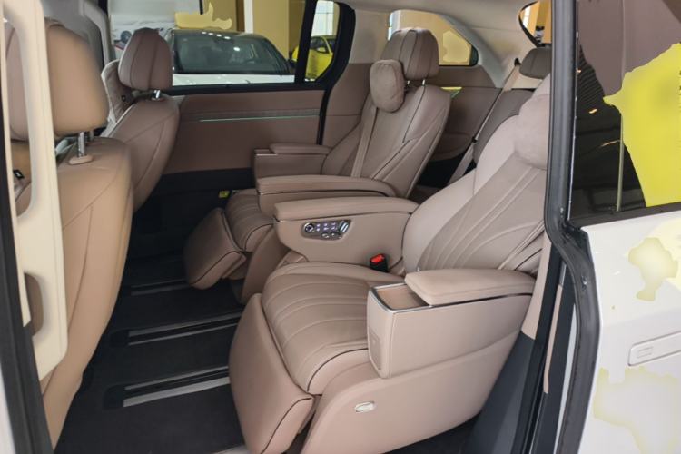 Used XPeng X9 2026 Model—Range-Extended Version 1602 Ultra Left Rear Seat