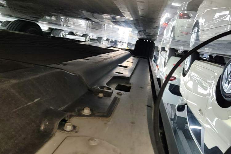 Used XPeng X9 2026 Model—Range-Extended Version 1602 Ultra Left Side Sill