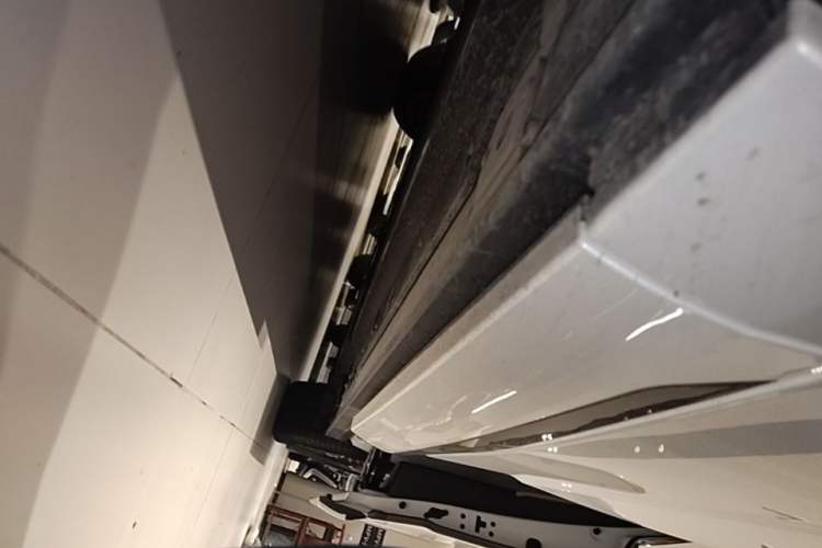 Used XPeng X9 2026 Model—Range-Extended Version 1602 Ultra Left Side Sill