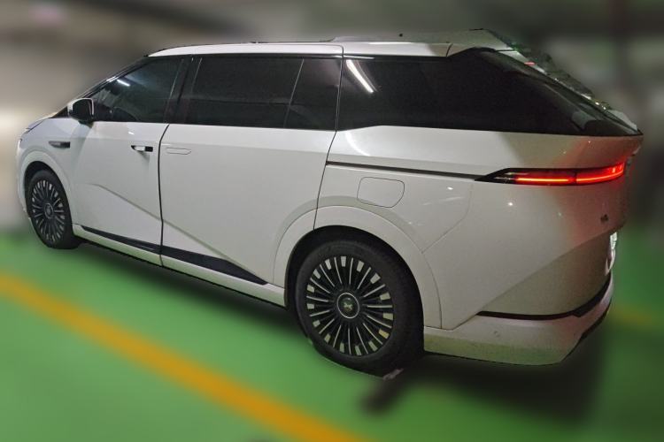 Used XPeng X9 2026 Model—Range-Extended Version 1602 Max Rear Left 45 Deg