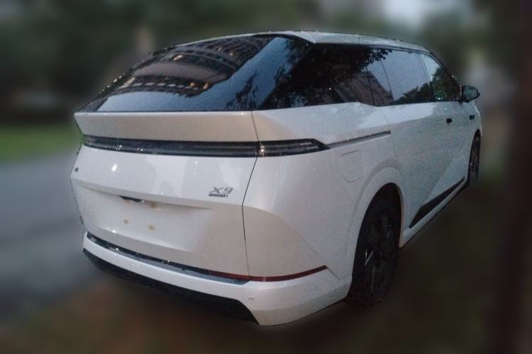 Used XPeng X9 2026 Model—Range-Extended Version 1602 Max Rear Right 45 Deg