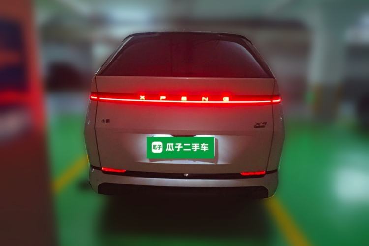 Used XPeng X9 2026 Model—Range-Extended Version 1602 Max Rear
