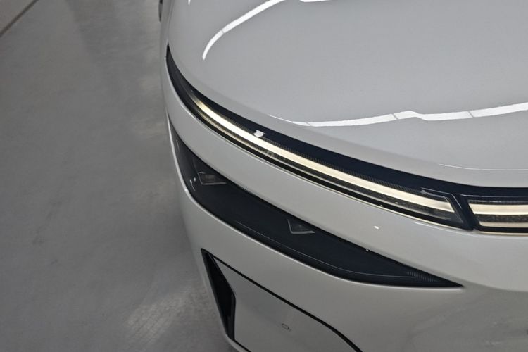 Used XPeng X9 2026 Model—Range-Extended Version 1602 Ultra Right Front Headlight