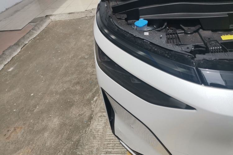 Used XPeng X9 2026 Model—Range-Extended Version 1602 Ultra Right Front Headlight
