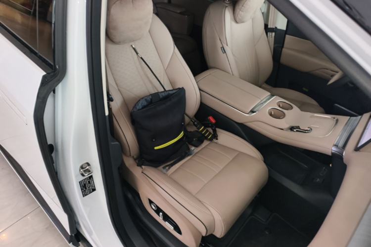 Used XPeng X9 2026 Model—Range-Extended Version 1602 Ultra Right Front Seat