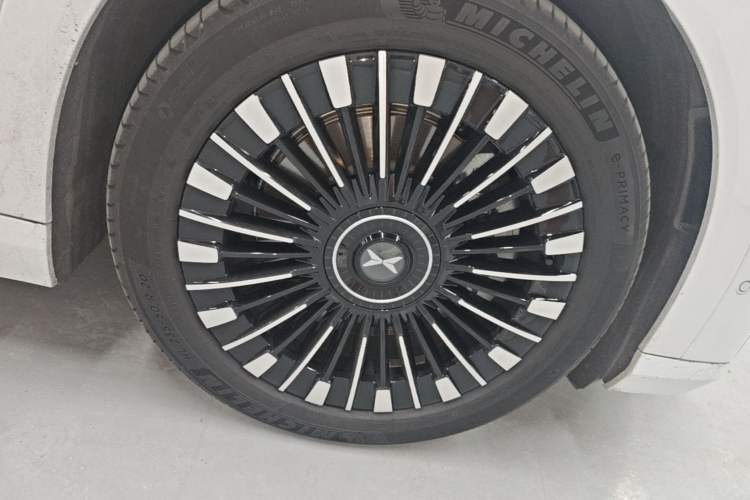 Used XPeng X9 2026 Model—Range-Extended Version 1602 Ultra Right Front Wheel Hub