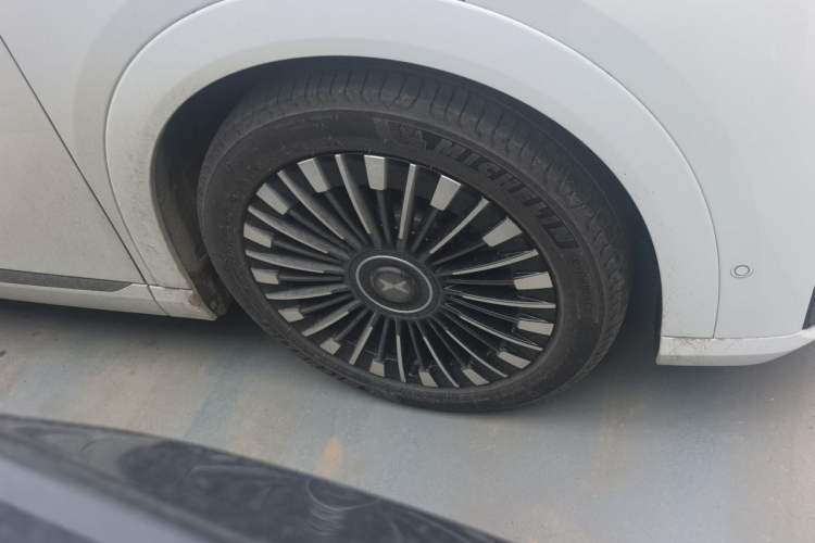Used XPeng X9 2026 Model—Range-Extended Version 1602 Max Right Front Wheel Hub