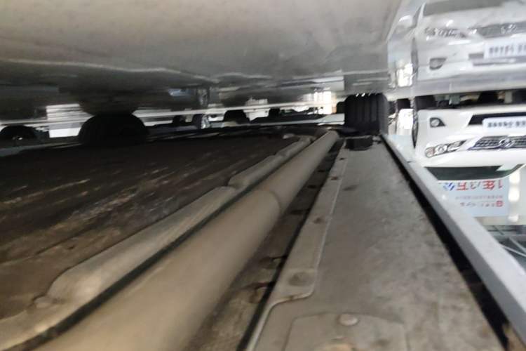 Used XPeng X9 2026 Model—Range-Extended Version 1602 Ultra Right Side Sill