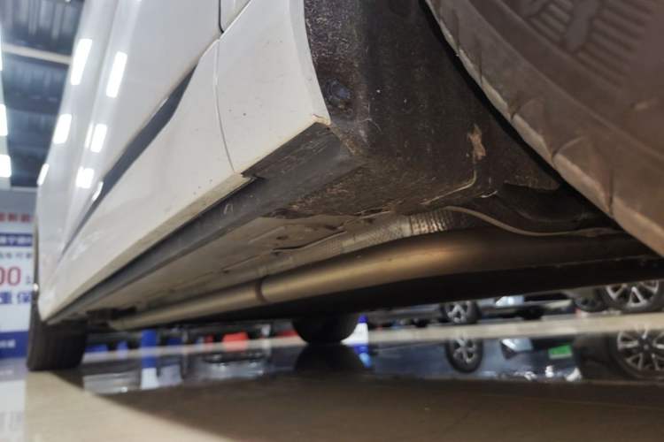 Used XPeng X9 2026 Model—Range-Extended Version 1602 Max Right Side Sill