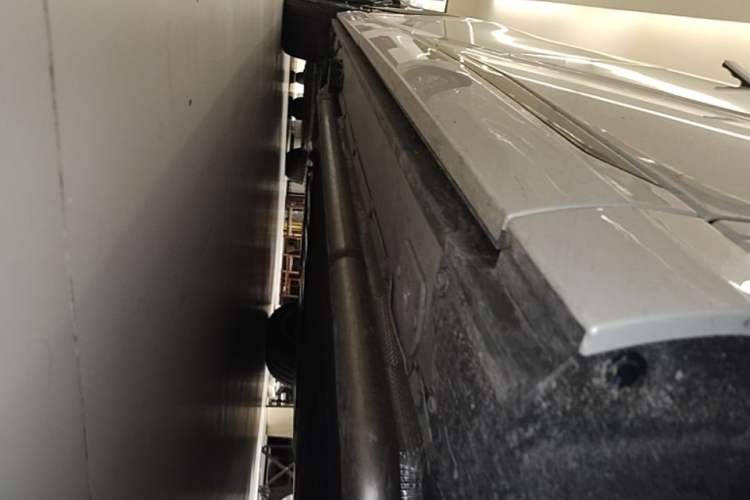 Used XPeng X9 2026 Model—Range-Extended Version 1602 Ultra Right Side Sill