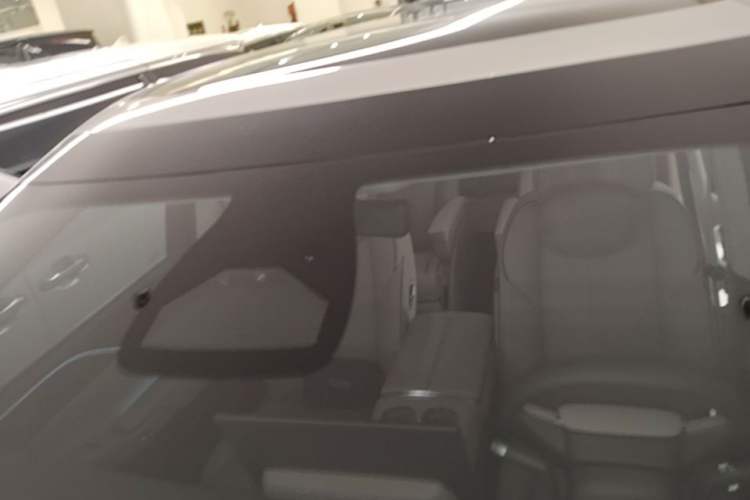 Used XPeng X9 2026 Model—Range-Extended Version 1602 Ultra Roof