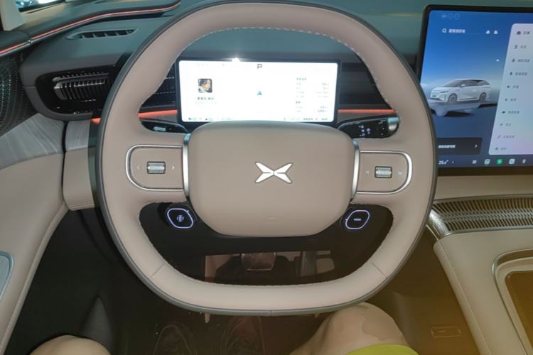 Used XPeng X9 2026 Model—Range-Extended Version 1602 Ultra Steering Wheel