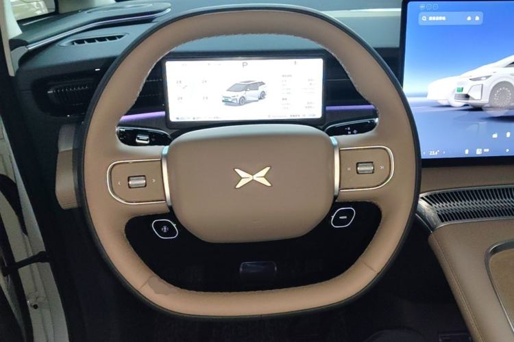 Used XPeng X9 2026 Model—Range-Extended Version 1602 Ultra Steering Wheel