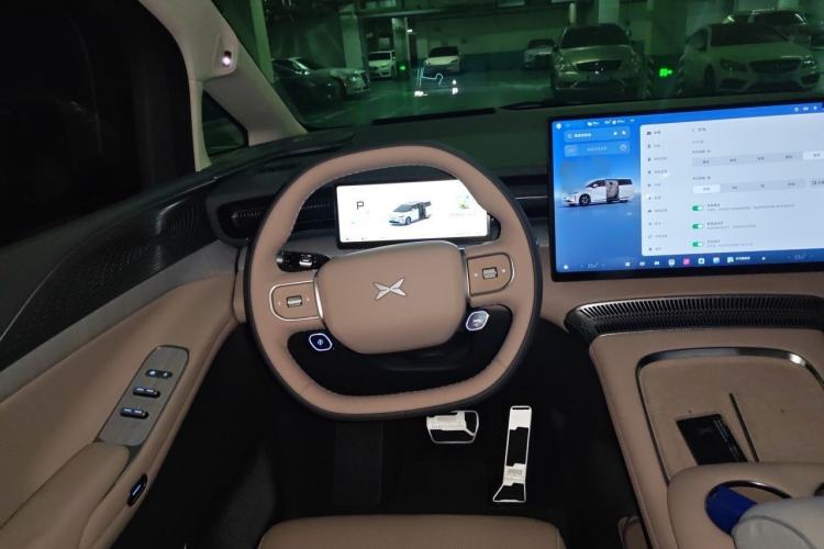 Used XPeng X9 2026 Model—Range-Extended Version 1602 Ultra Steering Wheel