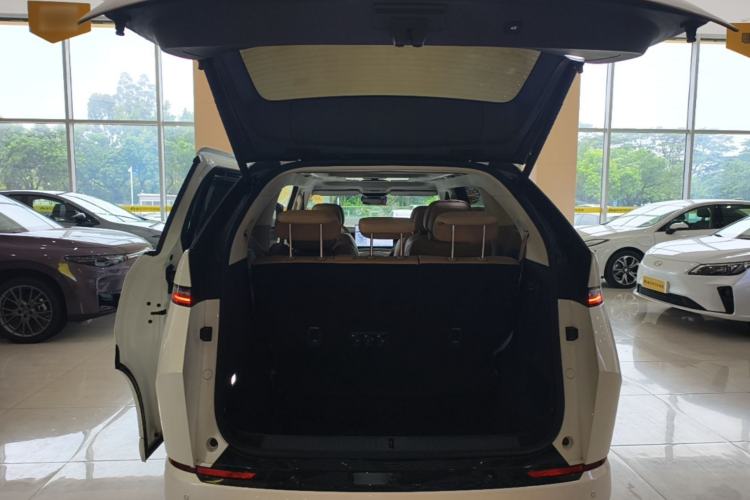 Used XPeng X9 2026 Model—Range-Extended Version 1602 Ultra Trunk