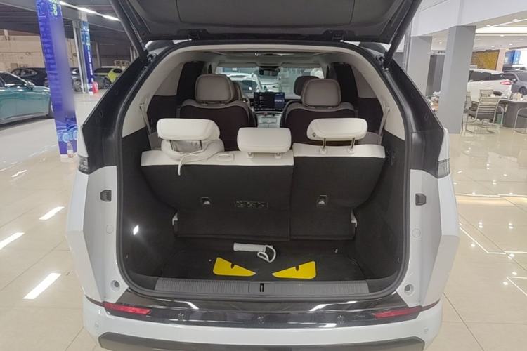 Used XPeng X9 2026 Model—Range-Extended Version 1602 Max Trunk