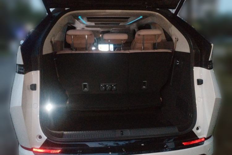 Used XPeng X9 2026 Model—Range-Extended Version 1602 Max Trunk