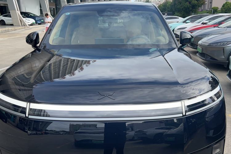Used XPeng GX 2026 Model, Range-Extended 1585 Four-Wheel-Drive Flagship Edition Engine Bay