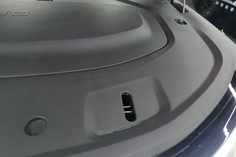 Used XPeng GX 2026 Model Range-Extended 1585 All-Wheel-Drive UltraSE Engine Bay Left