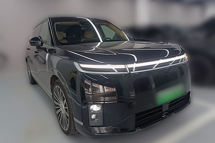 Used XPeng GX 2026 Model Range-Extended 1585 All-Wheel-Drive UltraSE Front Right 45 Deg