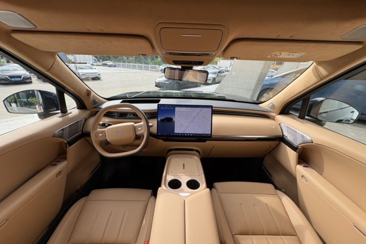 Used XPeng GX 2026 Model, Range-Extended 1585 Four-Wheel-Drive Flagship Edition Interior 1